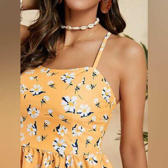 NWOT Daisy Top Bikini - Picture 2 of 5